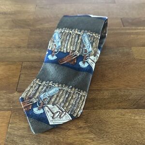 Van Heusen Men's Microphone Patterned Tie